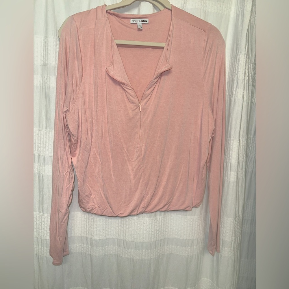 Pink double line zipper cleavage top